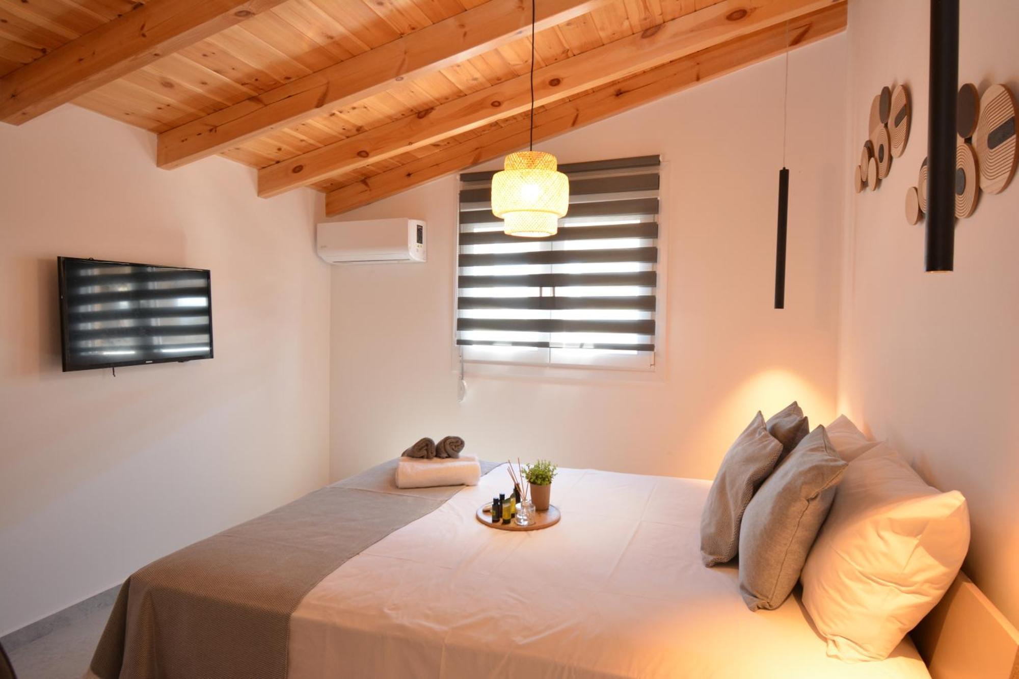 Michalianna Suites "By Checkin" Goúvai Luaran gambar